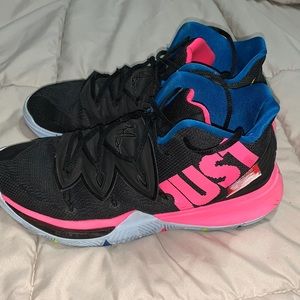 Men’s Kryie Irving 5 Shoes.